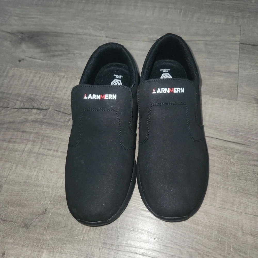 Larnmern Mens Slip On Work Shoes Black L03301-8 Sz. 6.5 Casual Non-Slip Sneakers